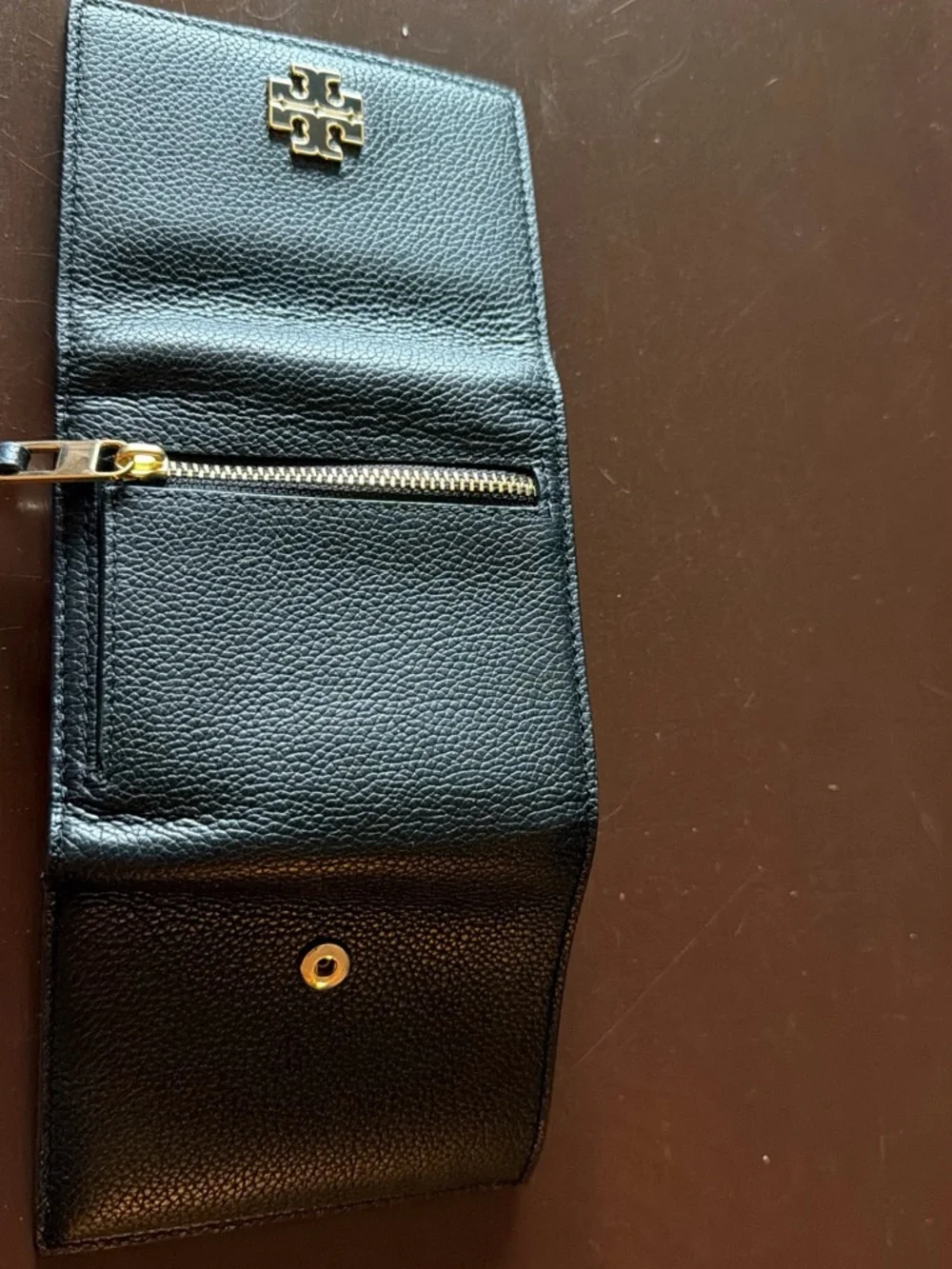 Tory Burch Britten Compact Wallet in black pebbled leather. - Picture 11 of 13